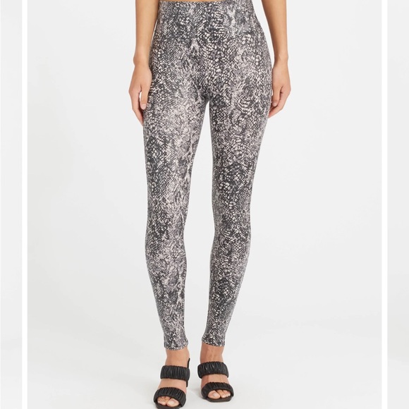 SPANX Faux Leather Snake Shine Legging - Picture 2 of 9